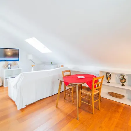 Agri With Jacuzzi - La Bilaia *