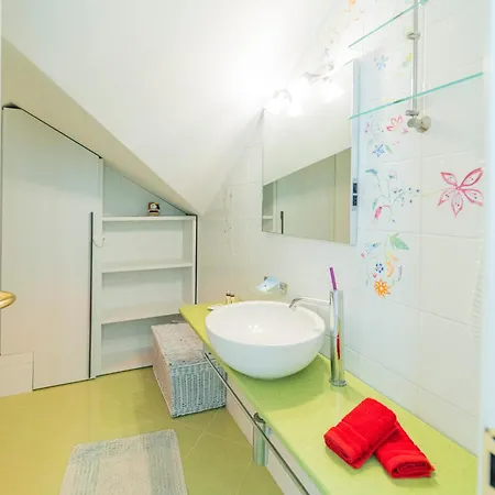 Agri With Jacuzzi - La Bilaia Daire Lavagna