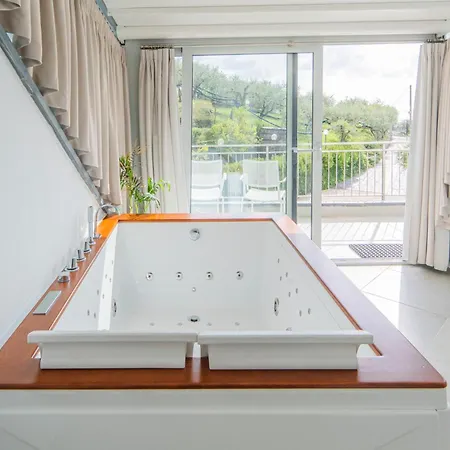 Agri With Jacuzzi - La Bilaia Daire Lavagna