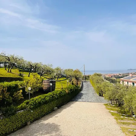 Agri With Jacuzzi - La Bilaia *