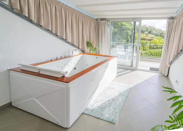 Vakantieboerderij Agri With Jacuzzi - La Bilaia